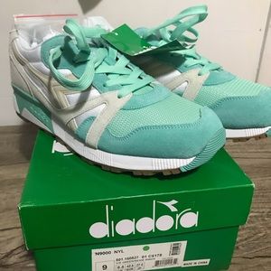 Mint Diadora N9000 men’s size 9- NEW IN BOX